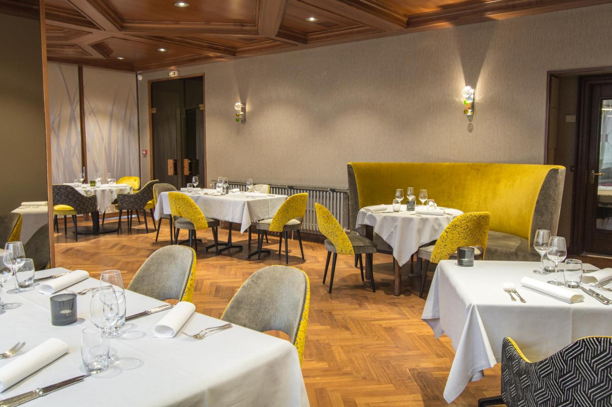 Aux Deux Clefs Hostellerie Groff Biesheim Εξωτερικό φωτογραφία